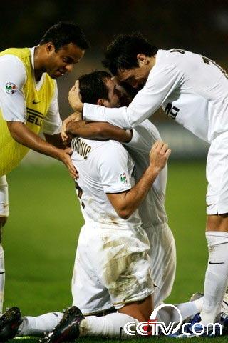 沃尔夫斯堡德比战告捷，士气高昂