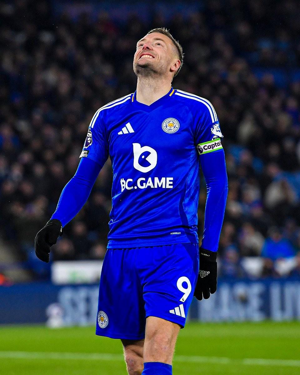 莱斯特城连续不败，追赶前四