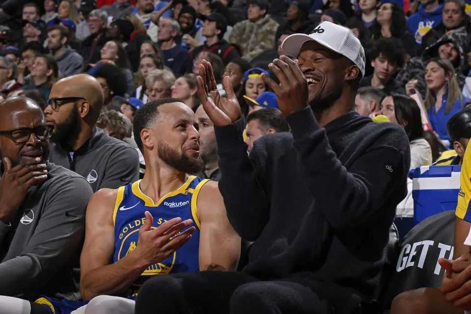 勇士客场取得胜利，结束连败的简单介绍