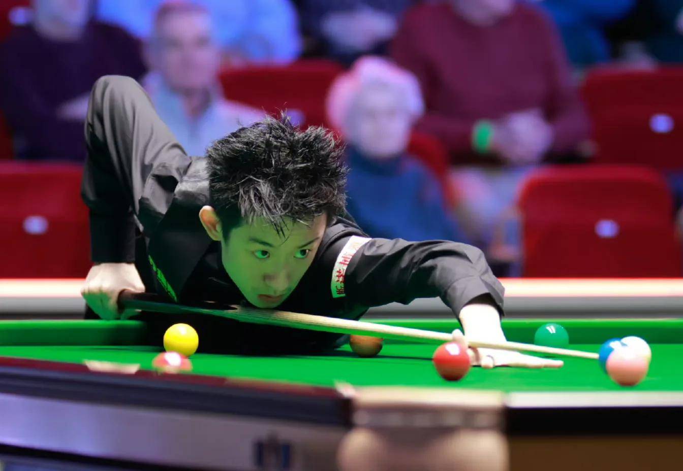 斯皮托夫主场告捷！斯皮托夫球员集体发威