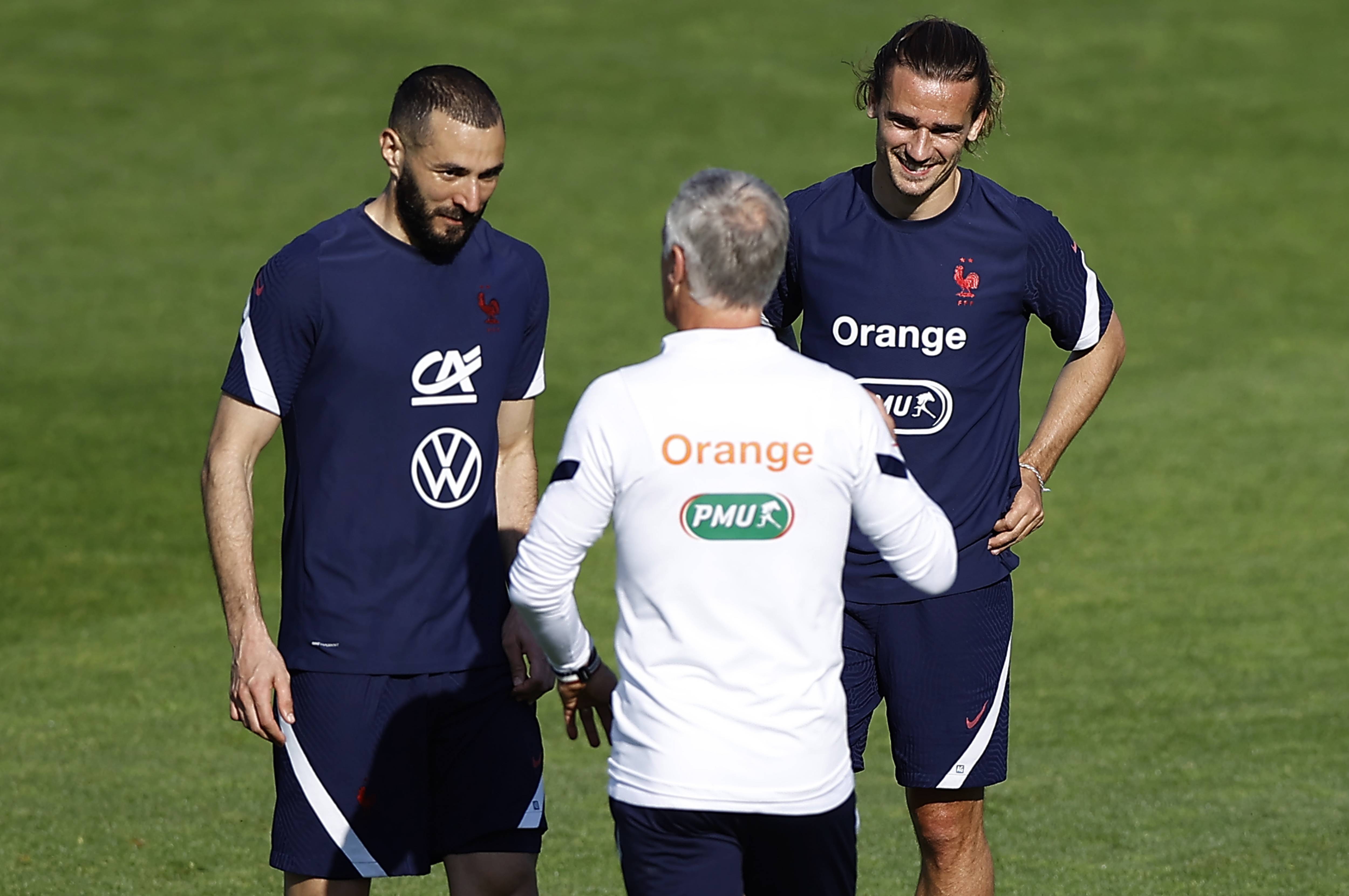 西欧国家足球队备战大赛，冲击欧锦赛冠军