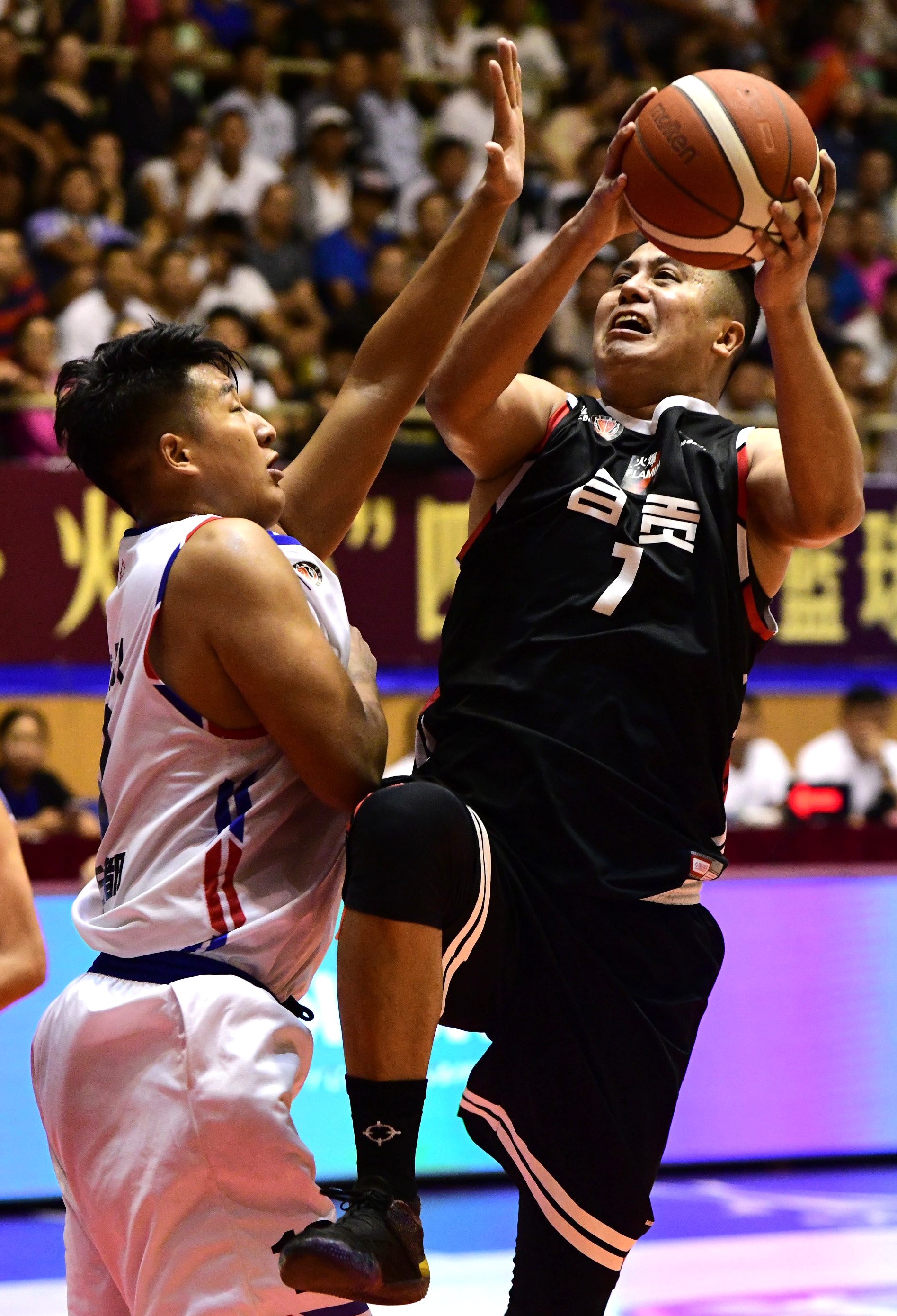 湖北队战术调整得当，赢得客场胜利的简单介绍