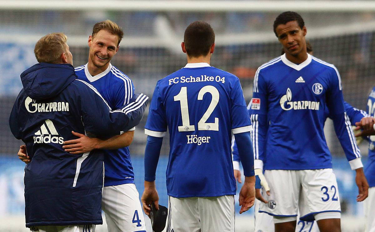 沙尔克04主场战平勒沃库森，保持不败