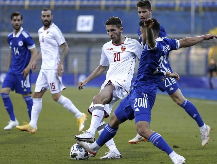 匈牙利队在欧预赛中以强大实力压倒对手