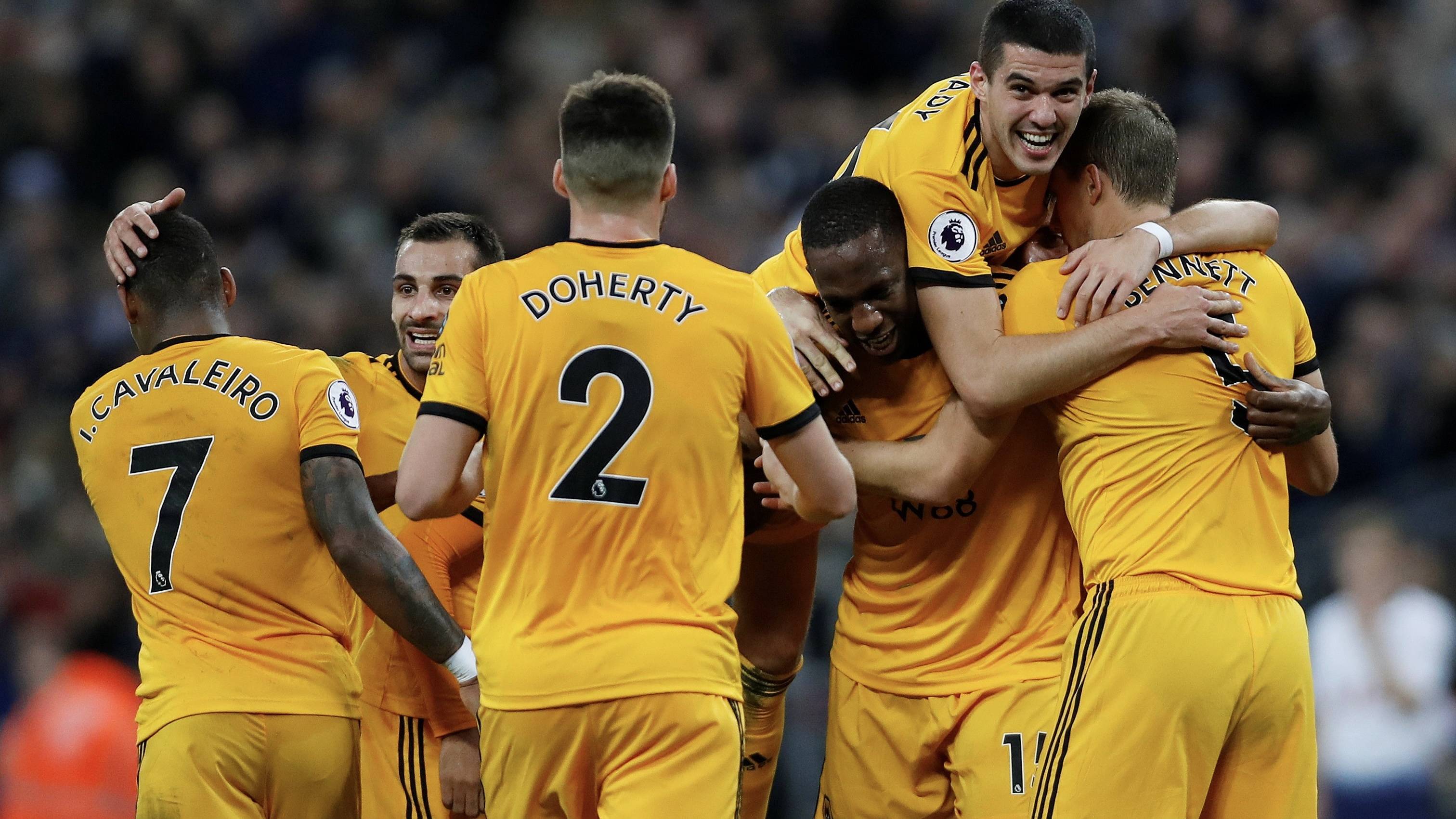 DB彩票入口-精彩纷呈！东西方球队展开战斗的简单介绍