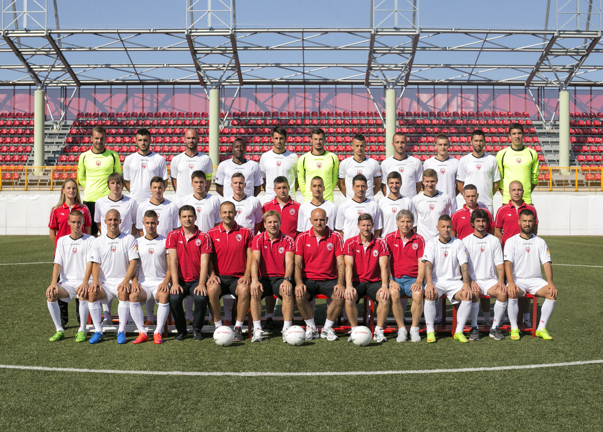 DB彩票入口-足球联赛：世界各国球队齐聚一堂的简单介绍