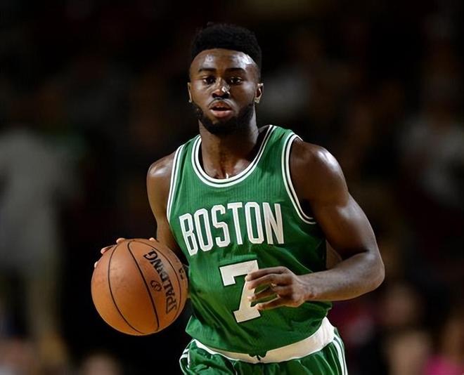 DB彩票入口-尼克斯队球员获赠合同续约，坚定留守纽约