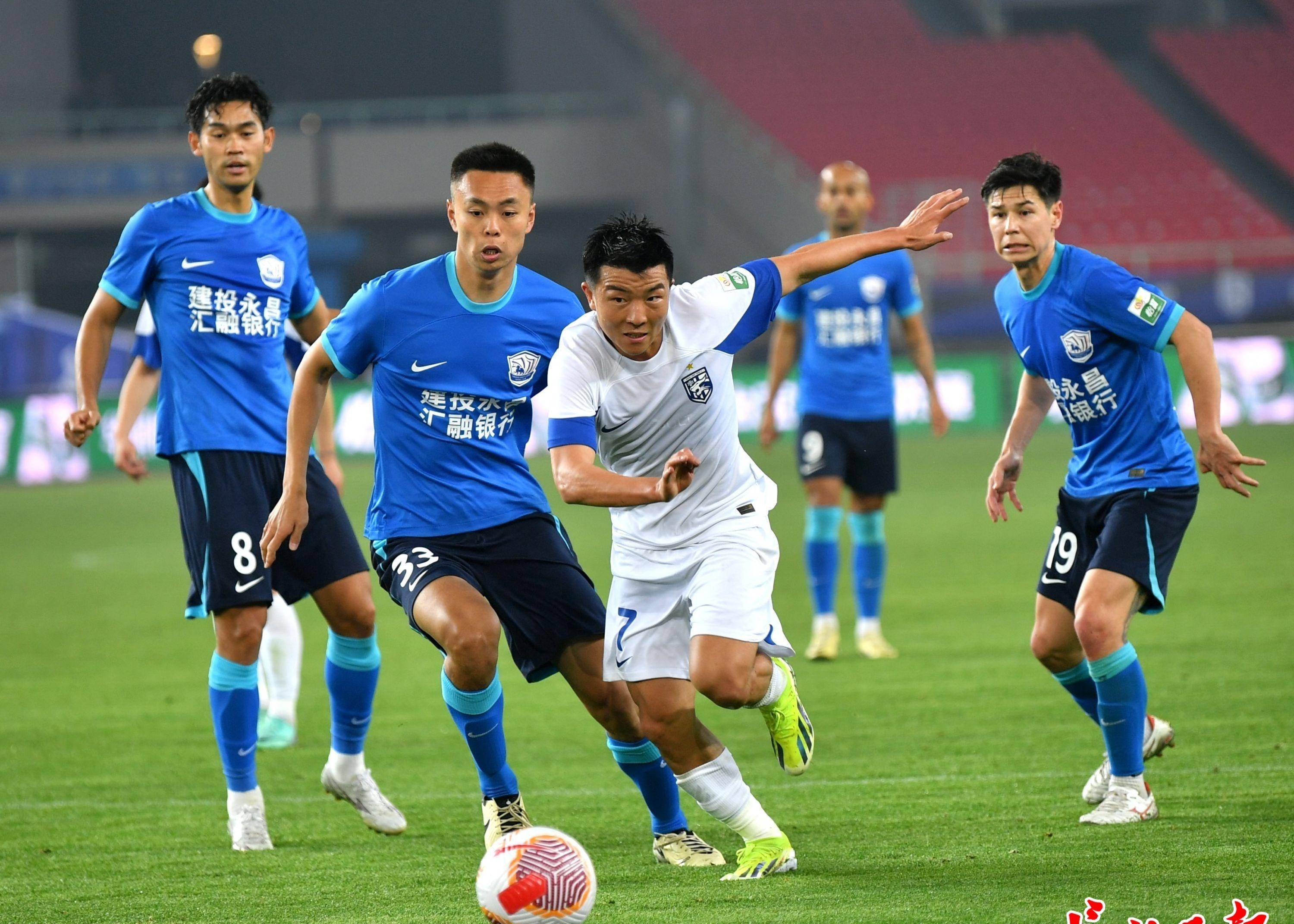 DB彩票试玩-张成林受伤失去武汉一方中场核心，战斗力下降