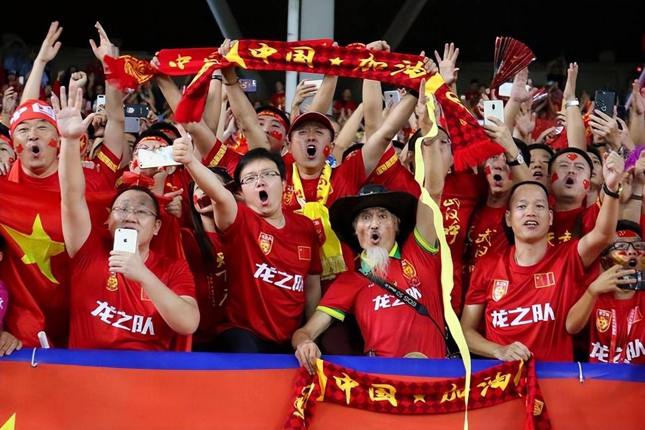 -中国足球代表队迎战阿联酋：力争取胜晋级世界杯