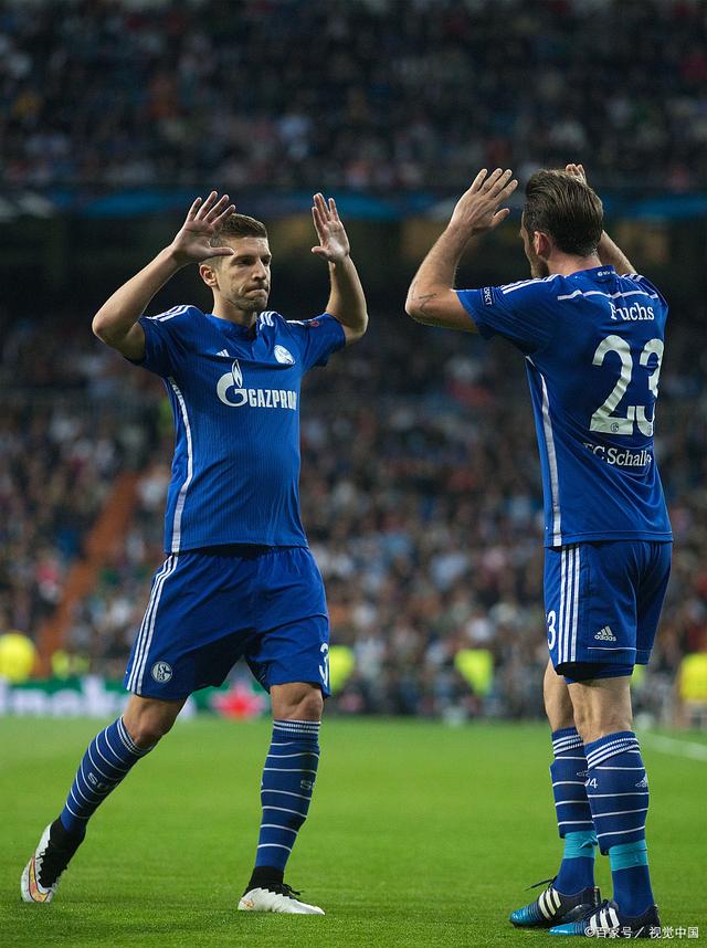 关于沙尔克04在与法兰克福比赛中保持不败，战平对手的信息